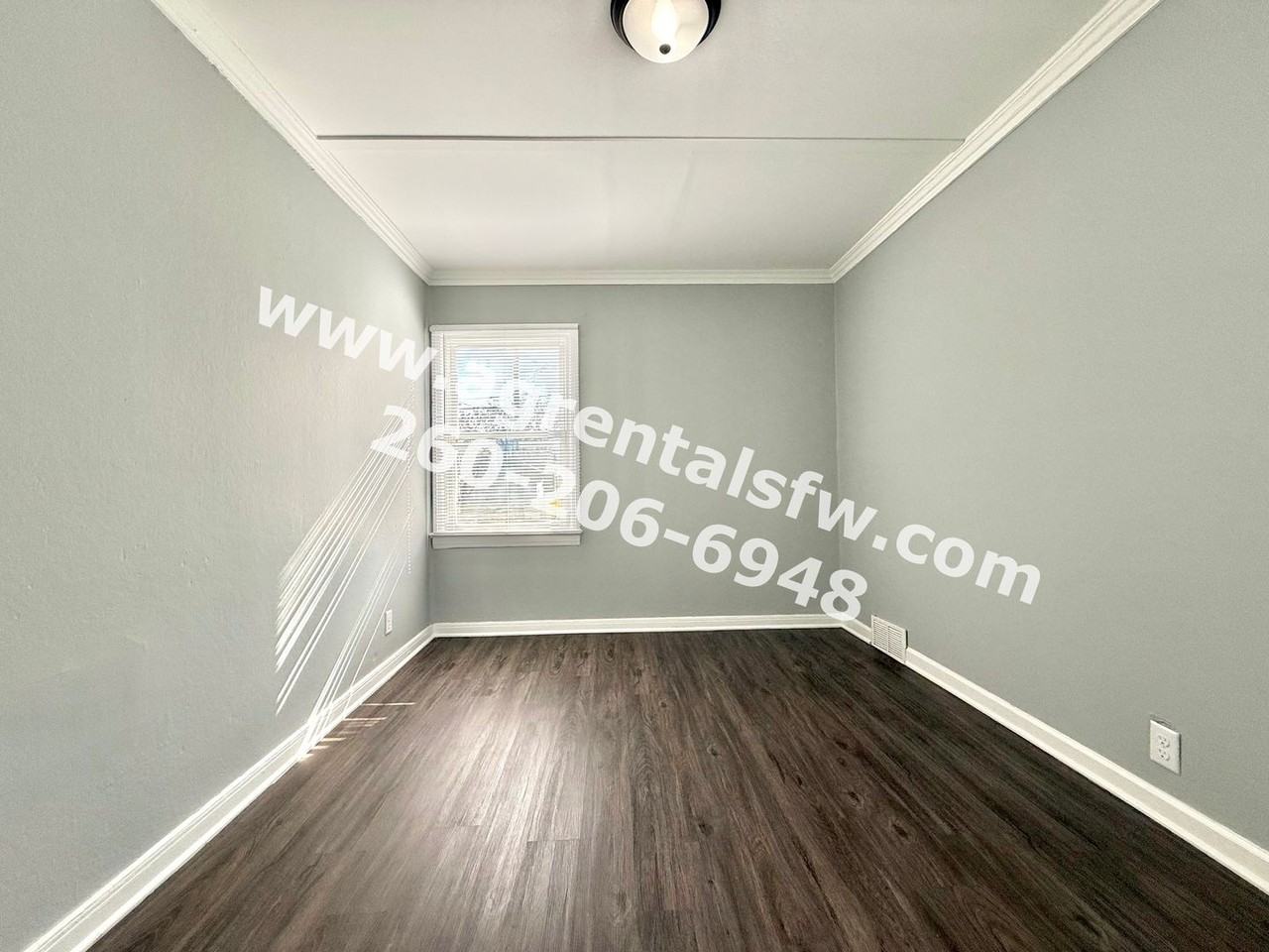 1916 E Pontiac St - Photo 4 of 14