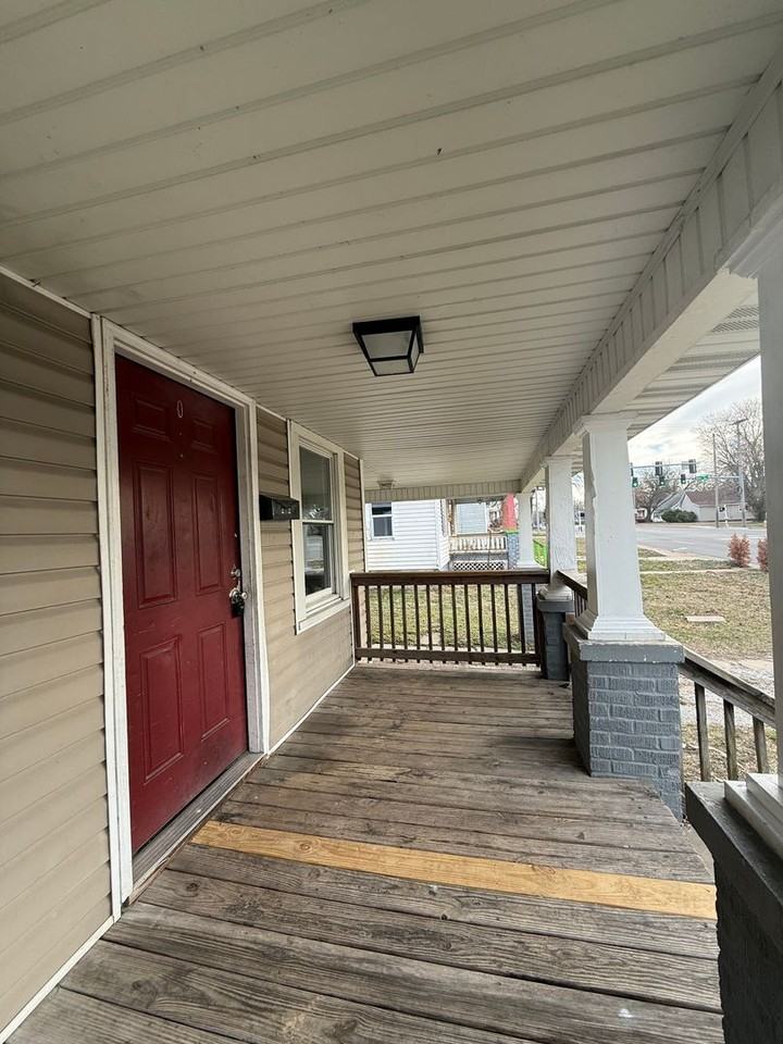 2312 N National Ave - Photo 2 of 11