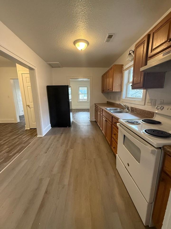 2312 N National Ave - Photo 5 of 11