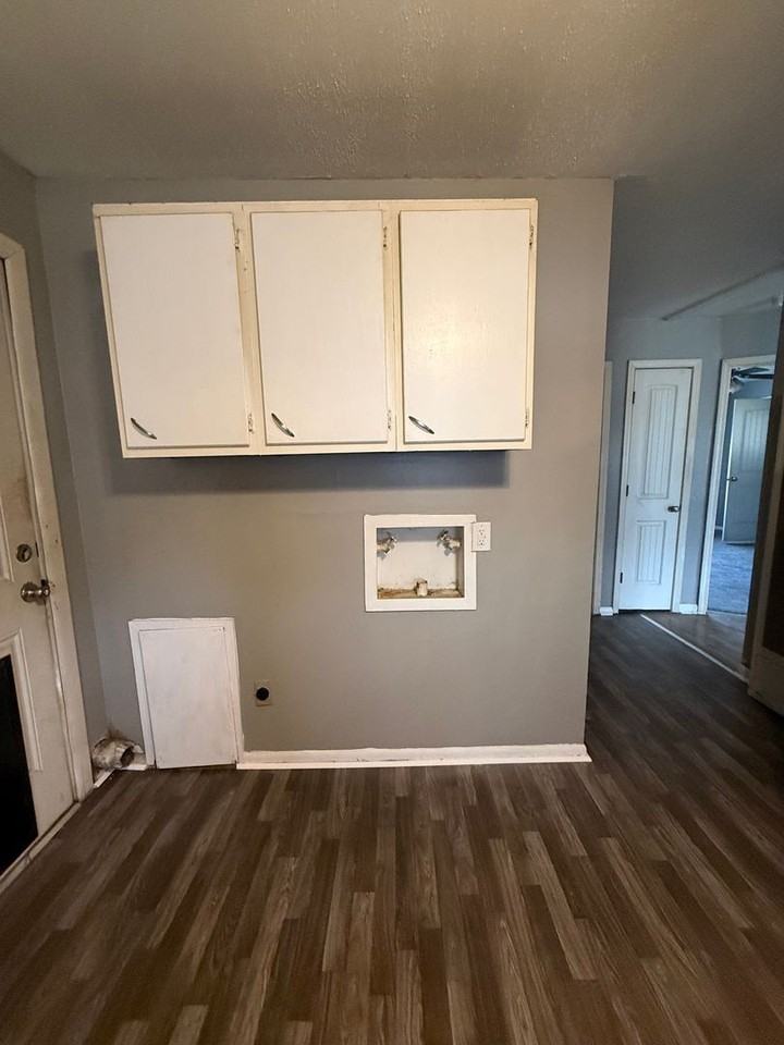 2119 W Nichols St - Photo 4 of 8