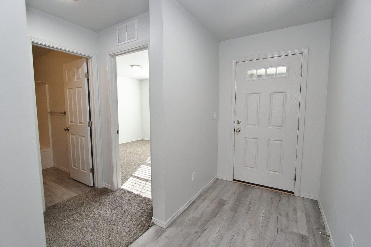 1434 N Thistle Dr - Photo 2 of 27