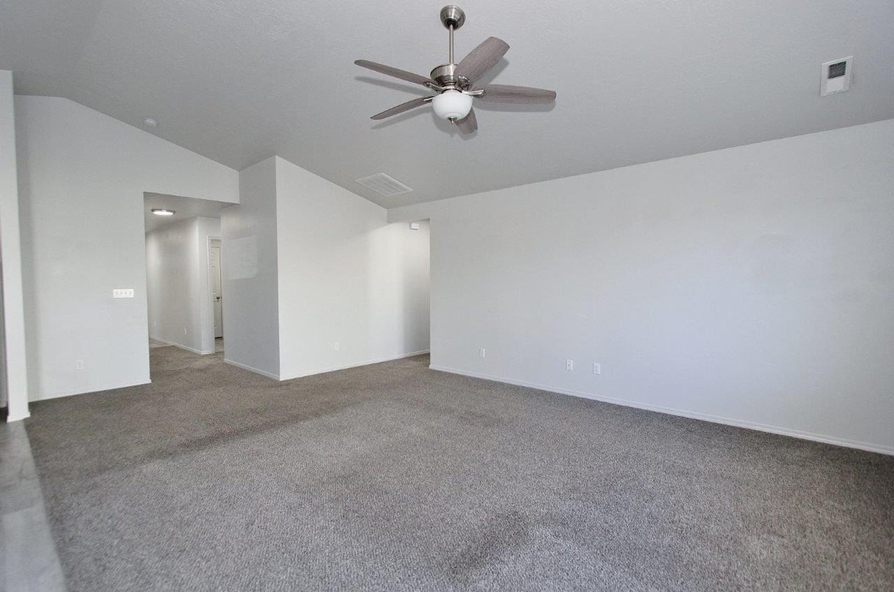 1434 N Thistle Dr - Photo 7 of 27