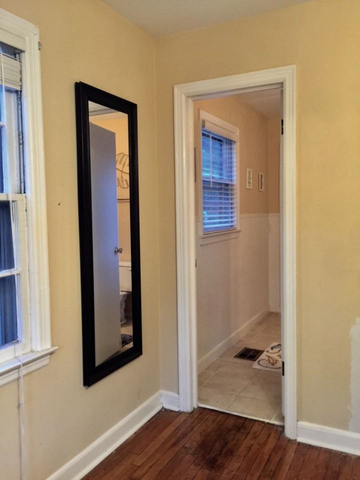 612 S College St - Photo 5 of 11