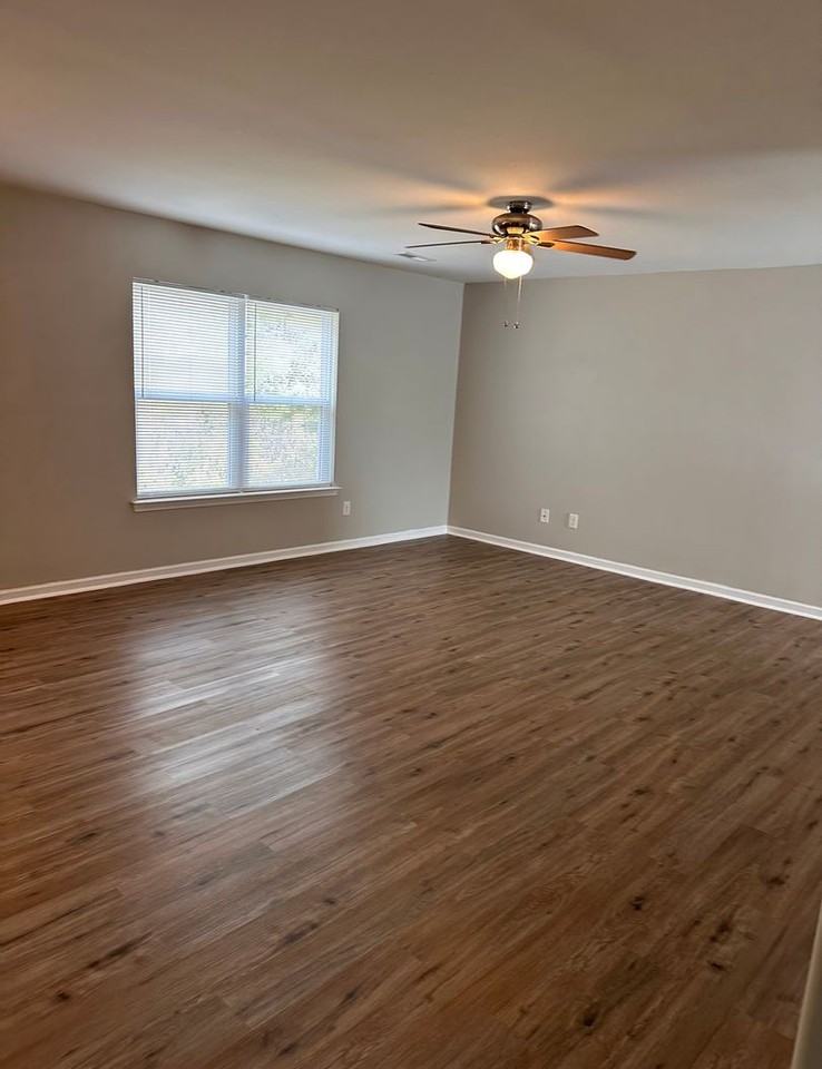 227 Chalet Rd - Photo 5 of 14