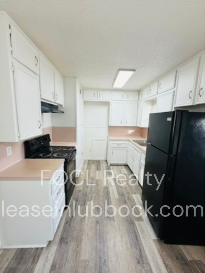 4409 43rd St - Photo 7 of 13