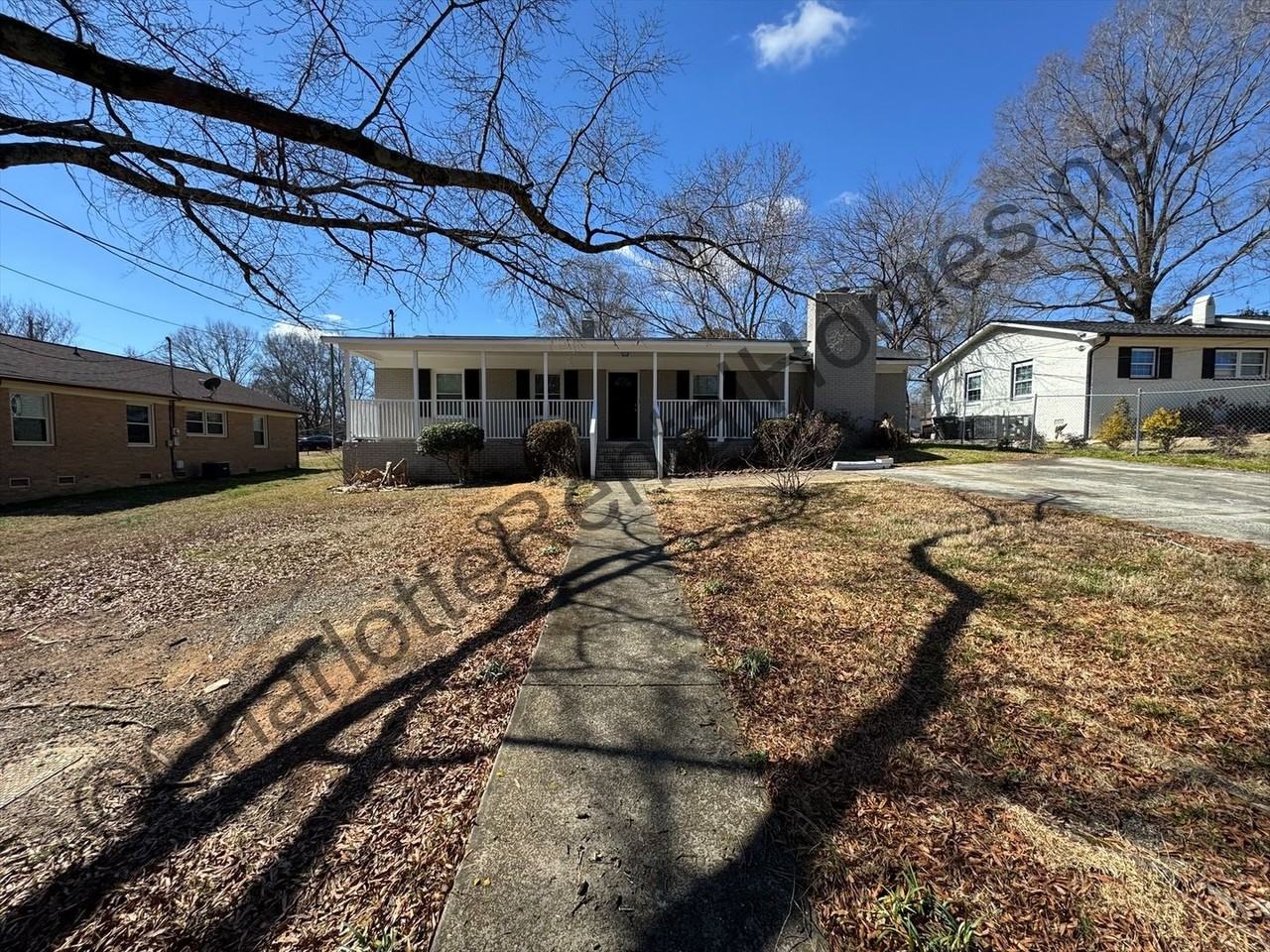 303 Turner St - Photo 2 of 12