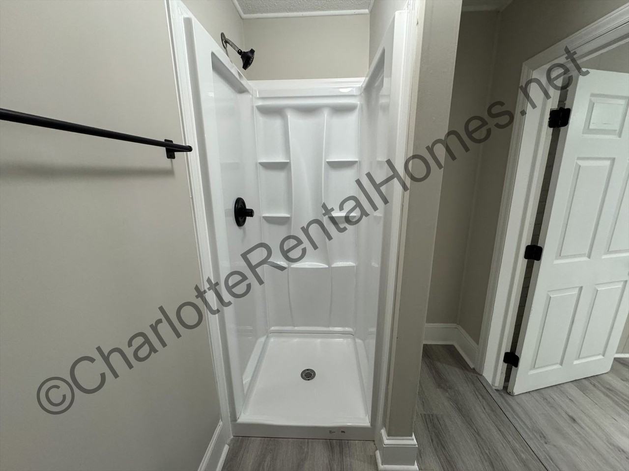 303 Turner St - Photo 5 of 12