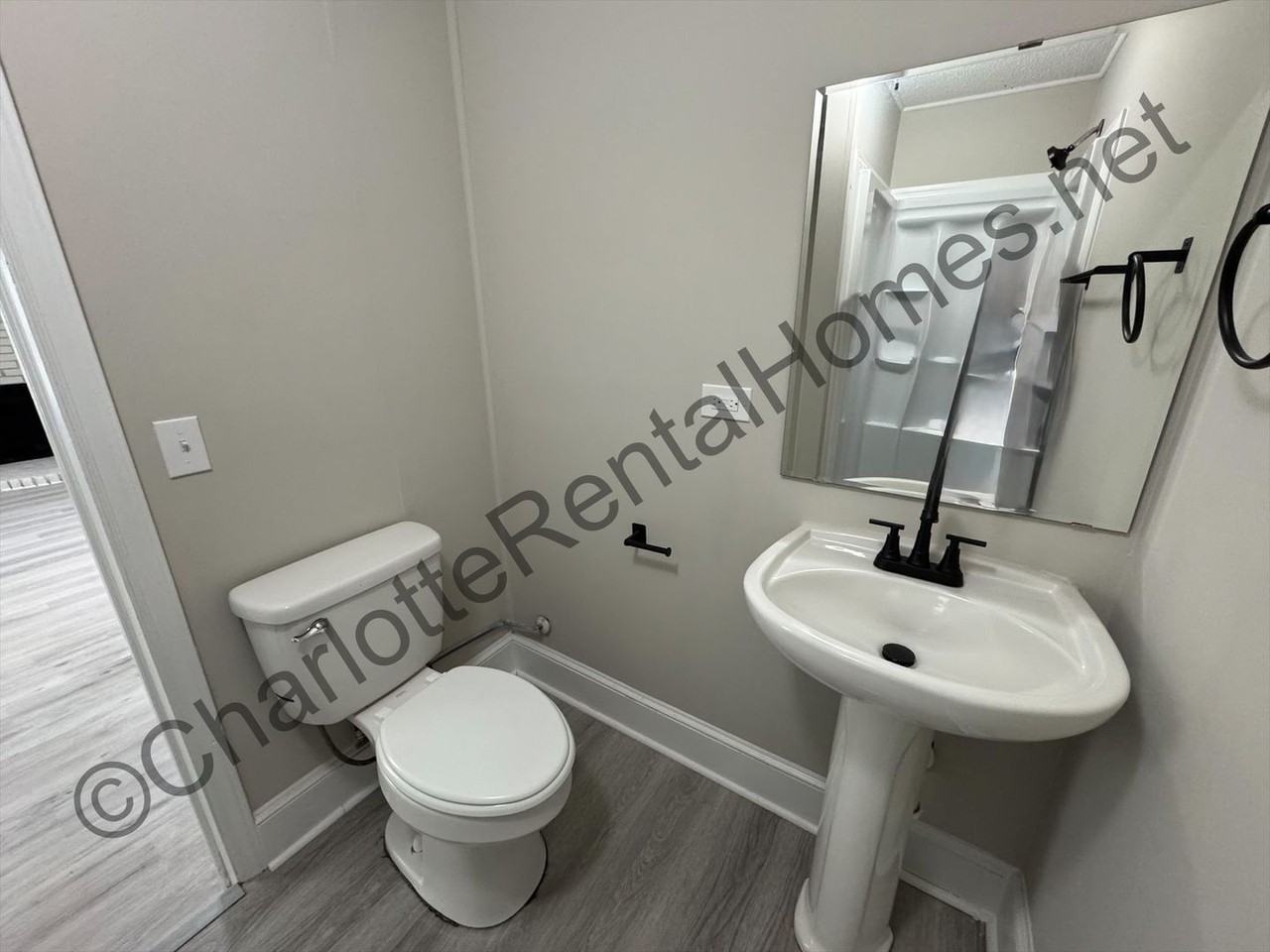 303 Turner St - Photo 6 of 12