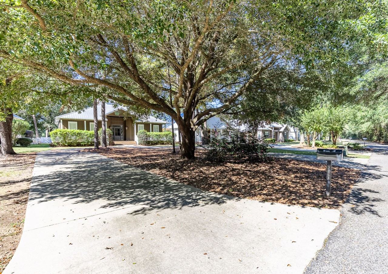 33151 Shinnecock Ln - Photo 3 of 28