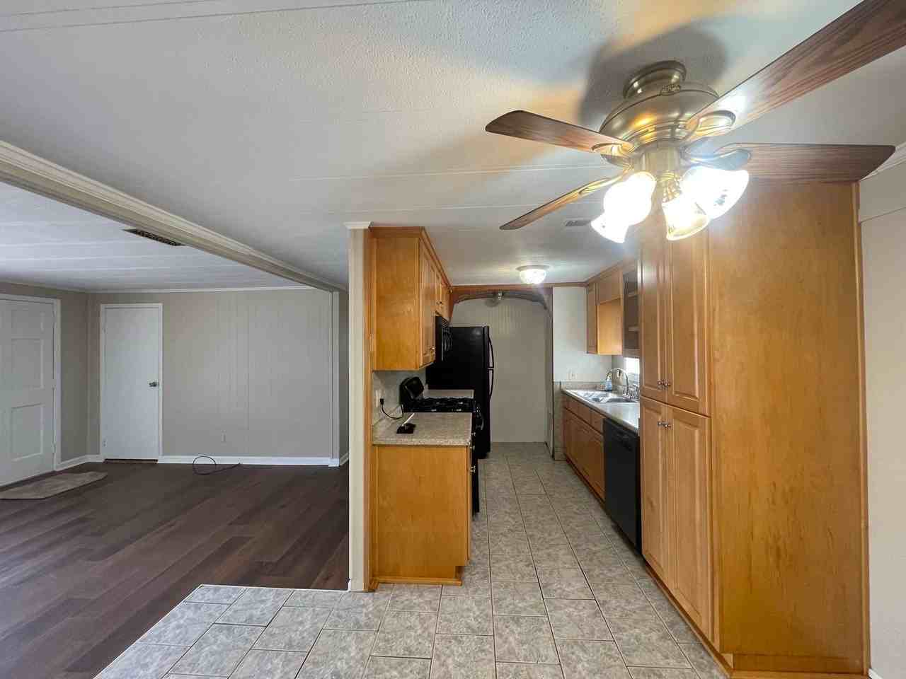 693 Bluebird Dr Se - Photo 4 of 17