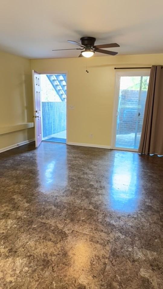 145 Colonial Cir - Photo 4 of 10