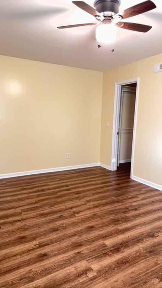 145 Colonial Cir - Photo 7 of 10