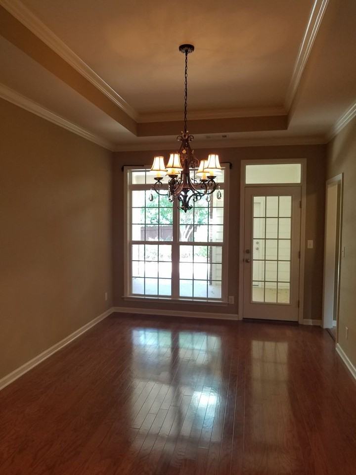 4707 Mitford Cir - Photo 6 of 17