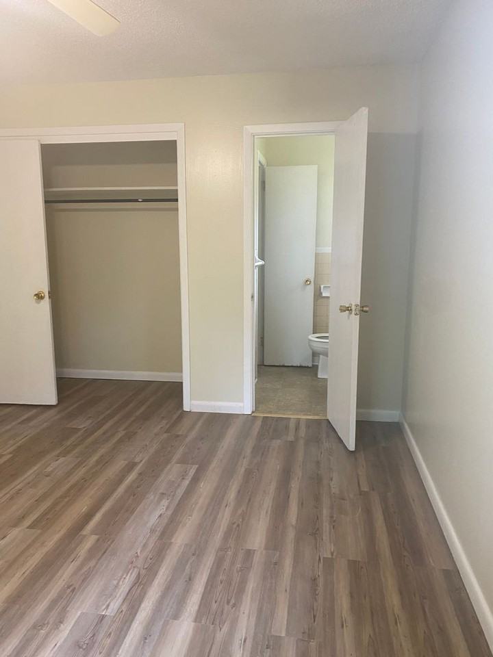 2025 Koko Dr - Photo 4 of 8