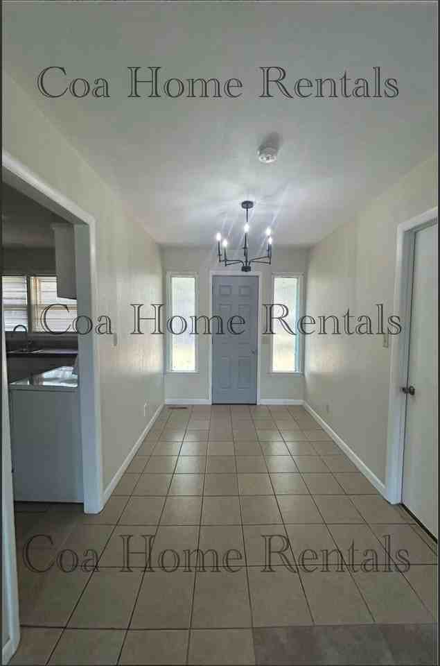 647 S Fabrique Dr - Photo 4 of 14