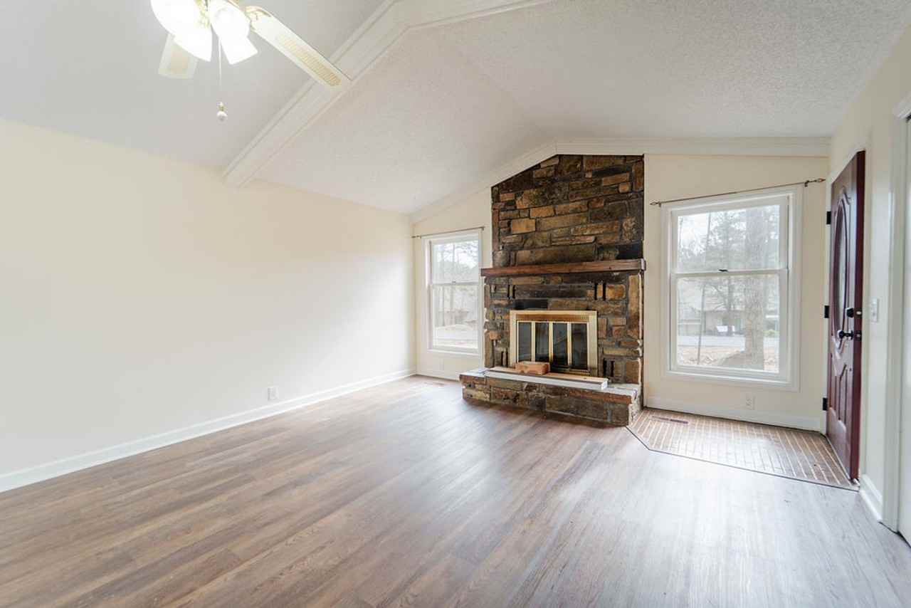 70 Laguna Way - Photo 4 of 27