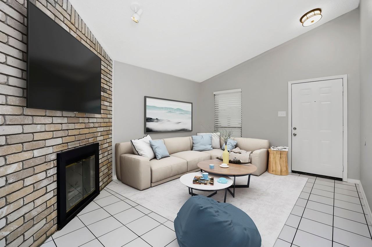 2740 Countryside Ln - Photo 3 of 11