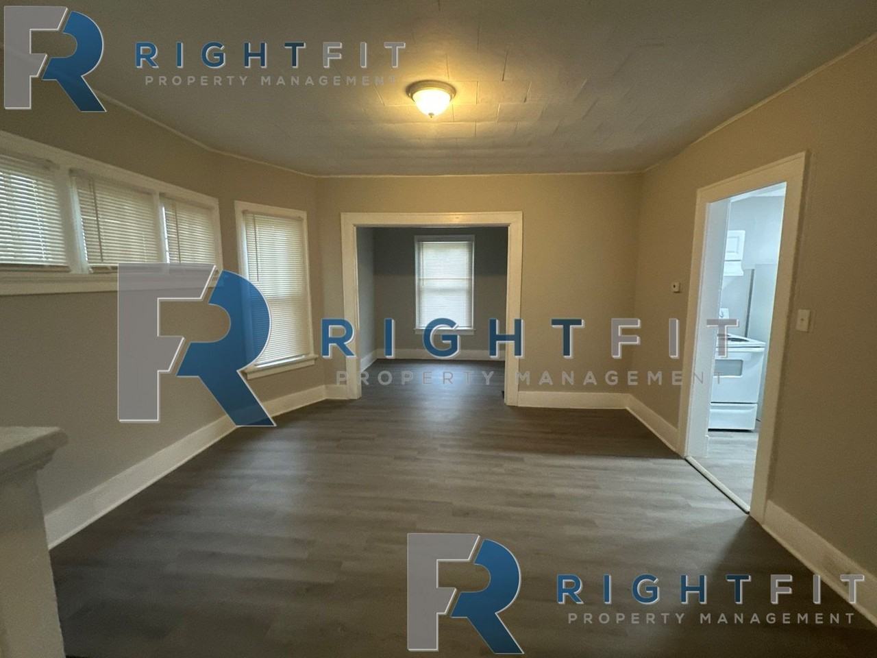 1124 Vernon Dr - Photo 3 of 18