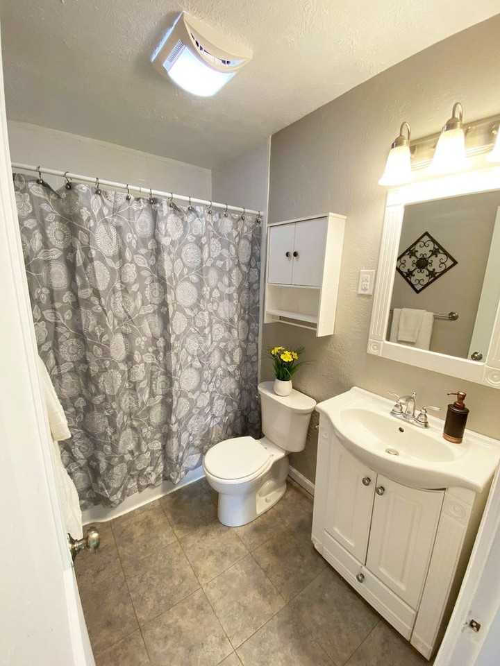 1122 Franklin St - Photo 6 of 22