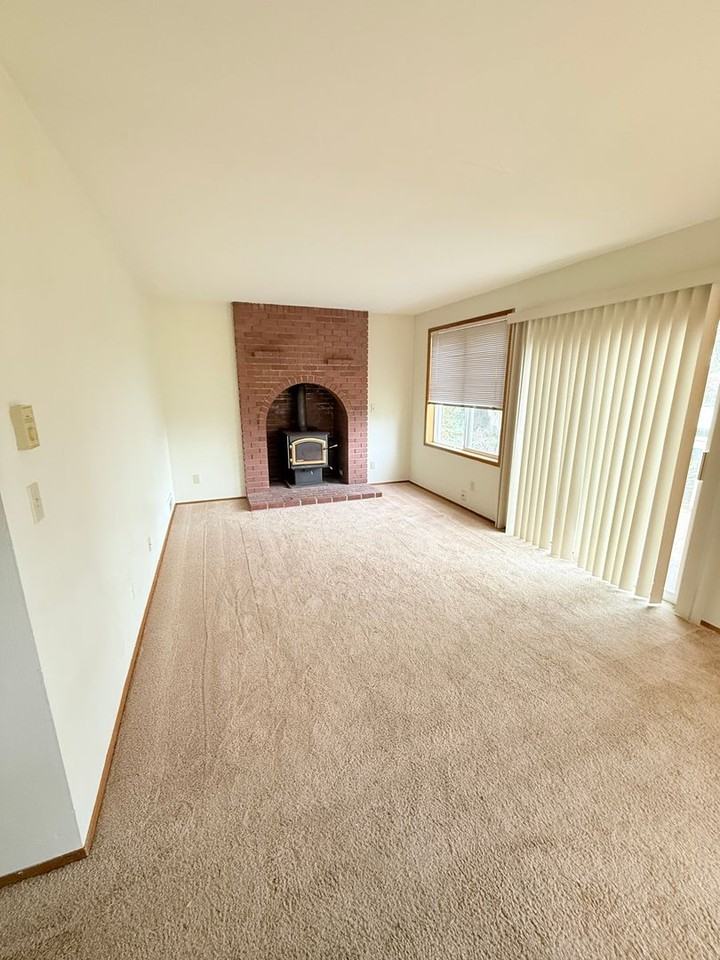 7423 Tracyton Blvd Nw - Photo 7 of 22