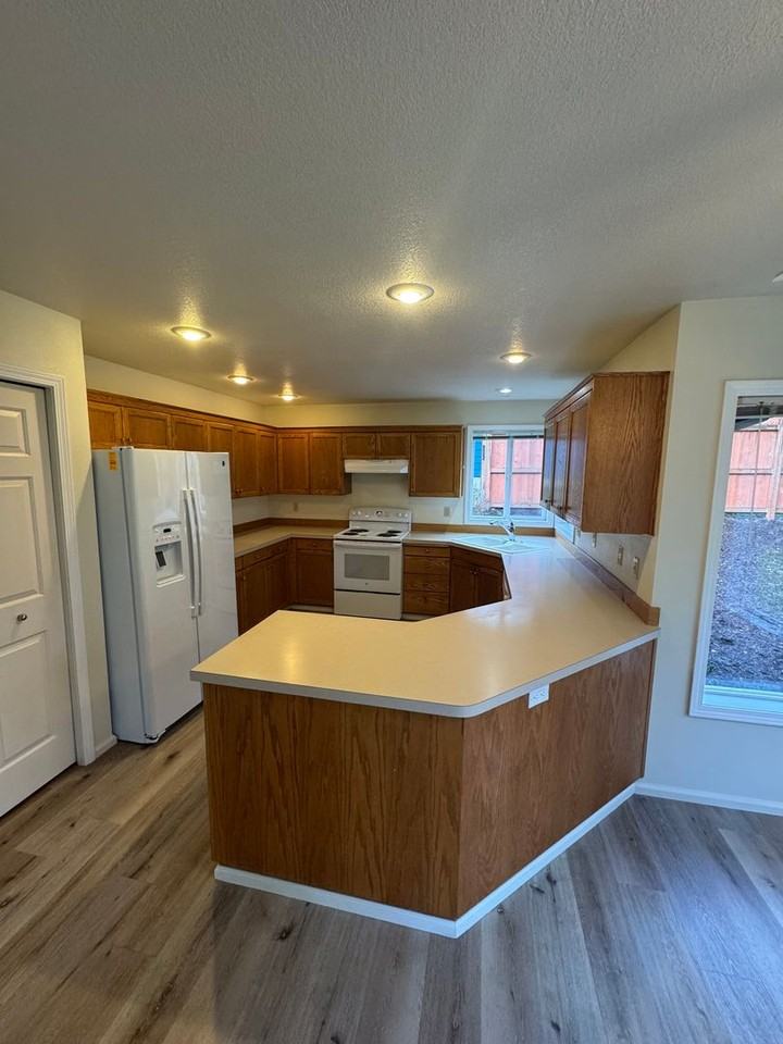 2598 Nw Acey Way - Photo 6 of 24