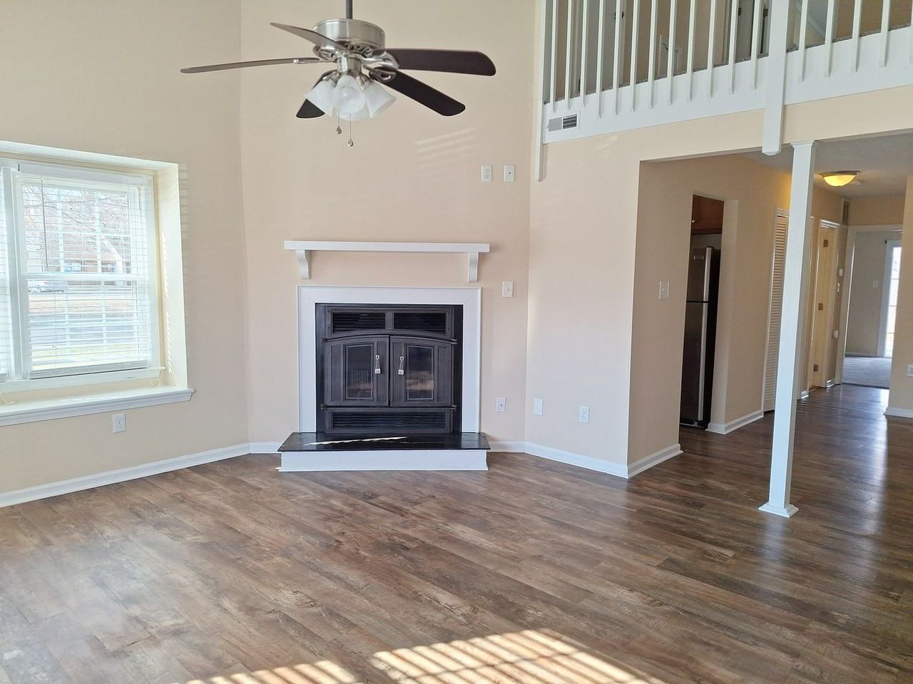 38 Parkway Dr - Photo 3 of 17