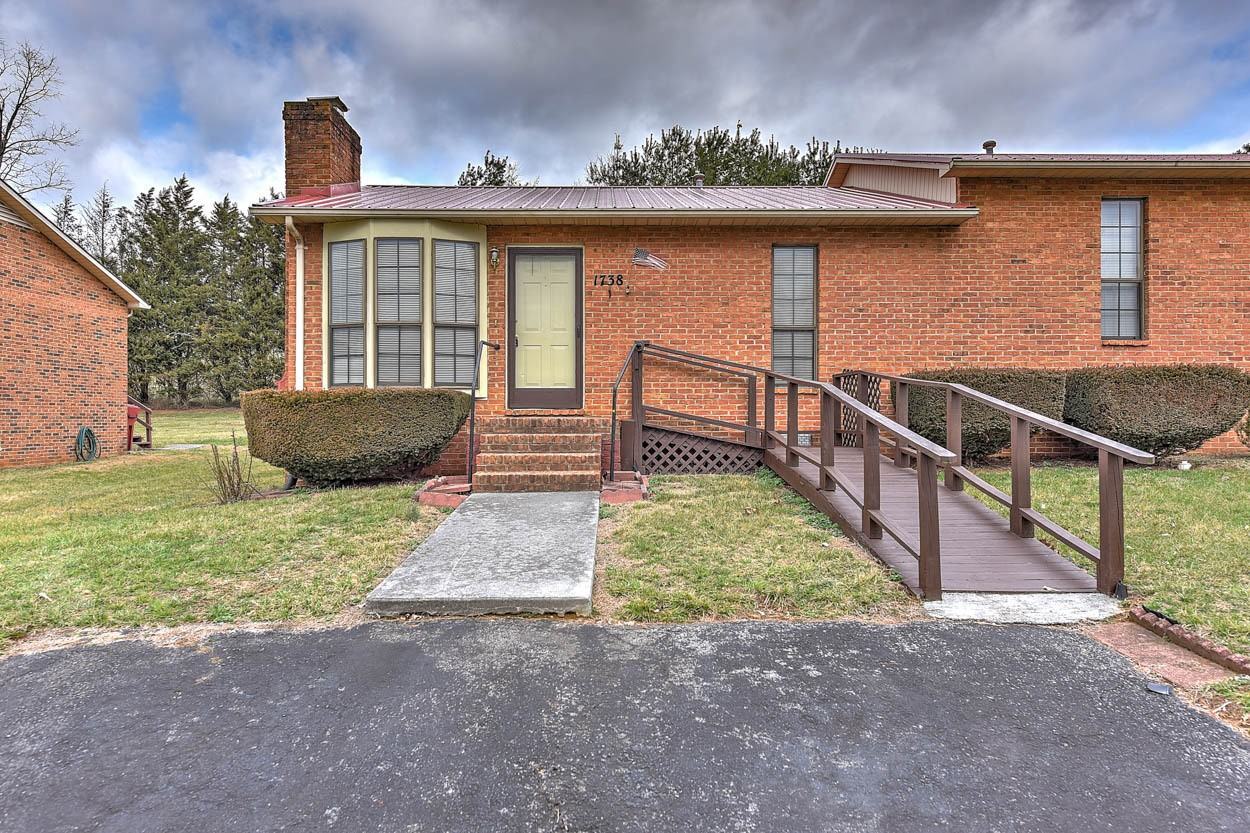 1738 Todd Dr - Photo 3 of 35