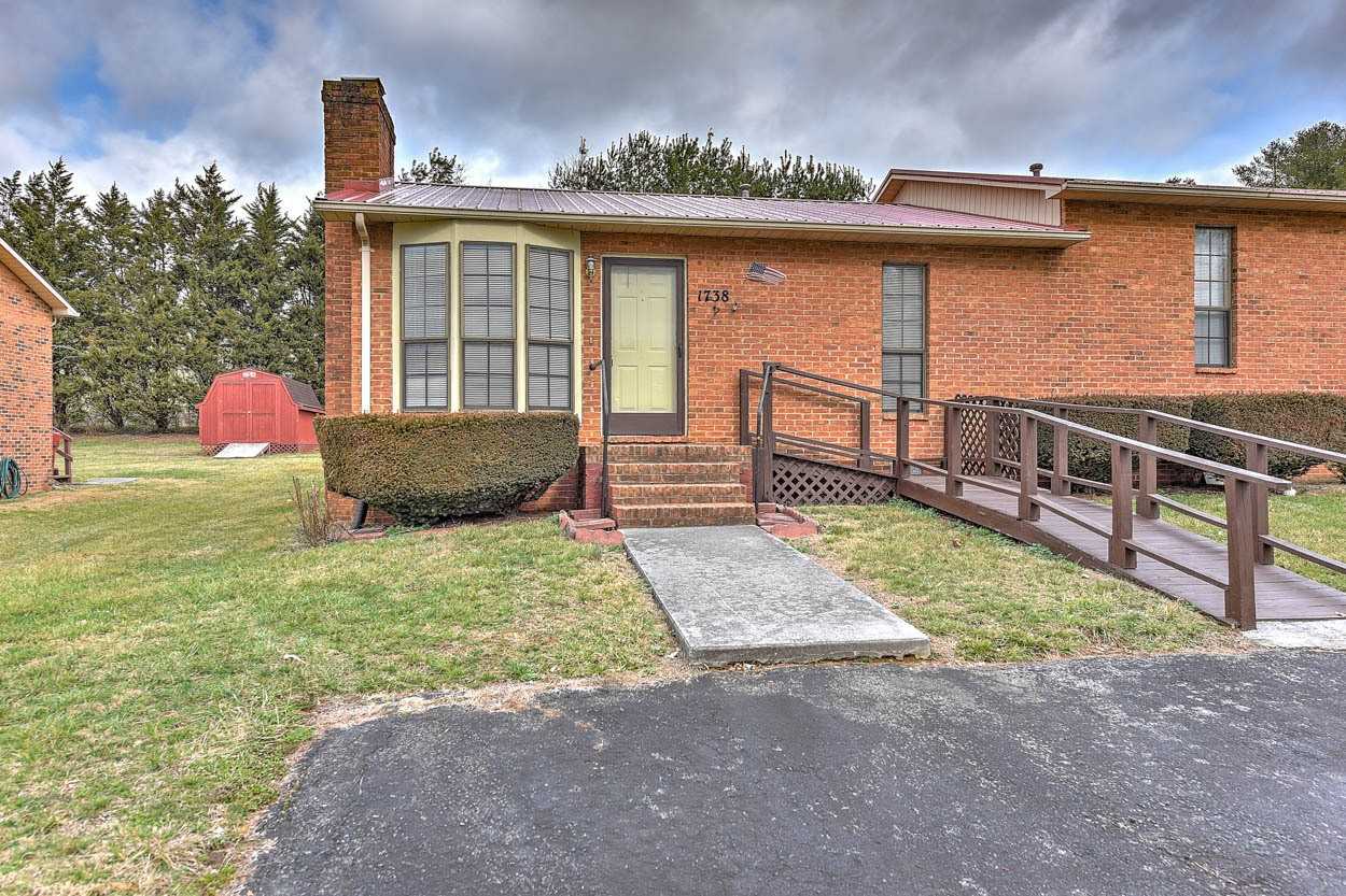 1738 Todd Dr - Photo 4 of 35