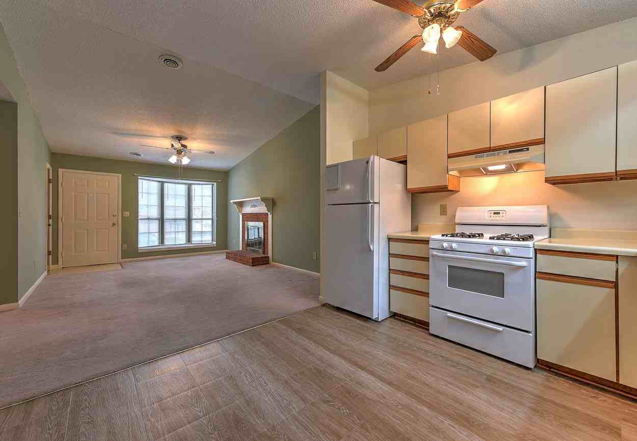 1738 Todd Dr - Photo 5 of 35