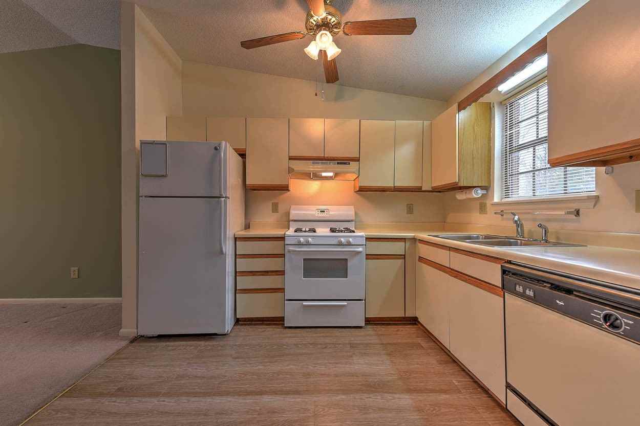 1738 Todd Dr - Photo 6 of 35