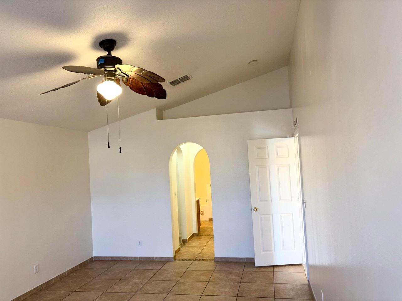 766 Nw Bayard Ave - Photo 4 of 15