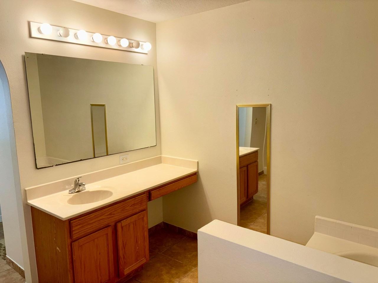 766 Nw Bayard Ave - Photo 5 of 15