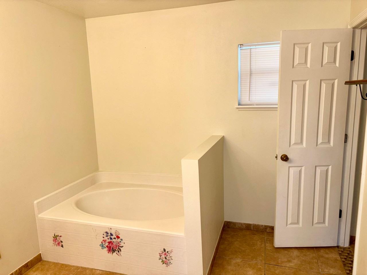 766 Nw Bayard Ave - Photo 6 of 15