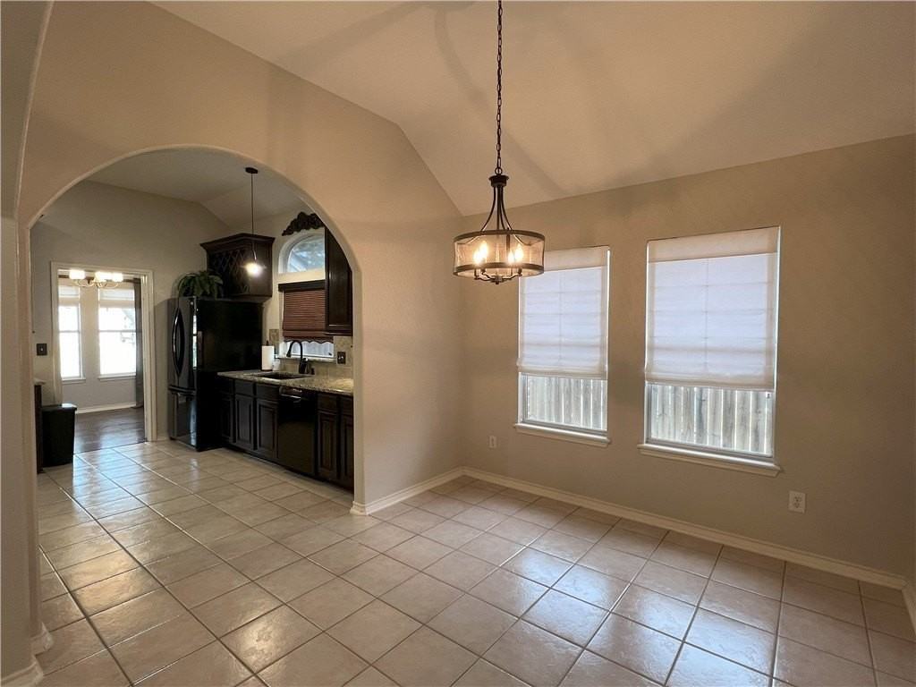 6021 Olive Grove Dr - Photo 7 of 25