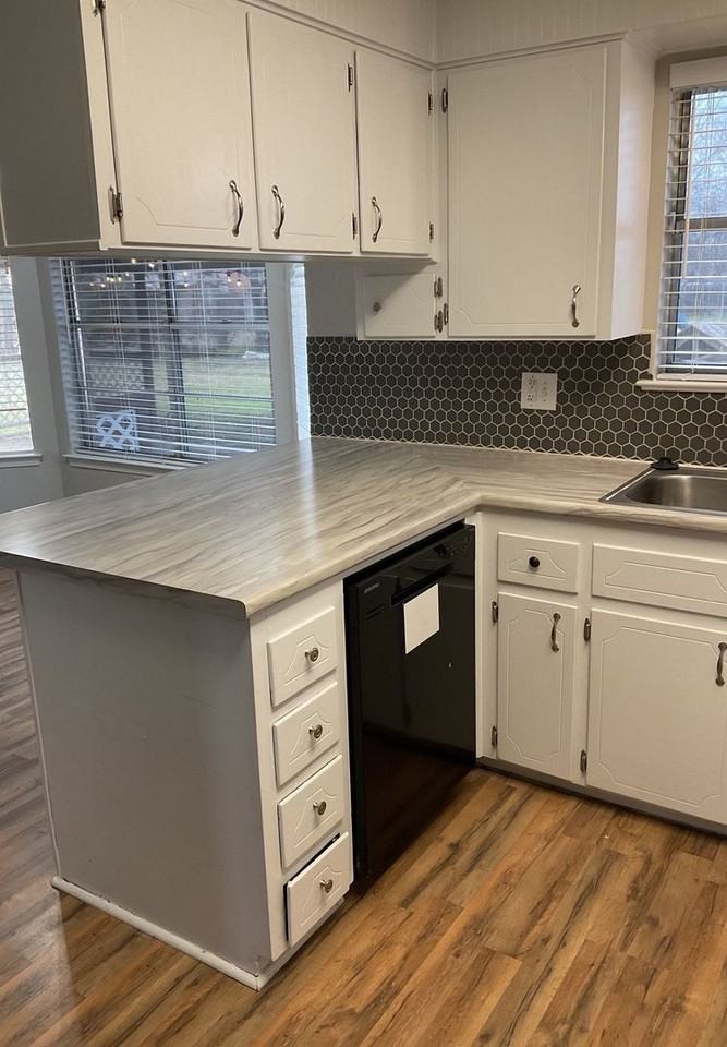 2301 Zinnia Ct - Photo 5 of 30