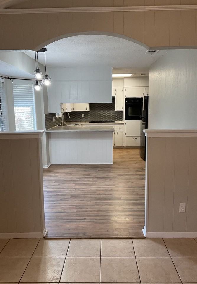 2301 Zinnia Ct - Photo 7 of 30