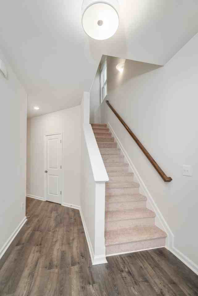 618 Count Fleet Ct - Photo 6 of 37