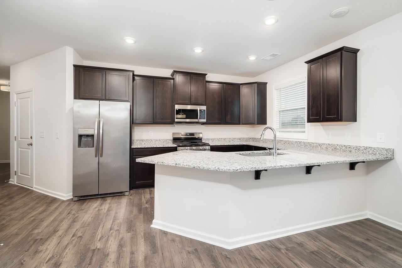618 Count Fleet Ct - Photo 6 of 36