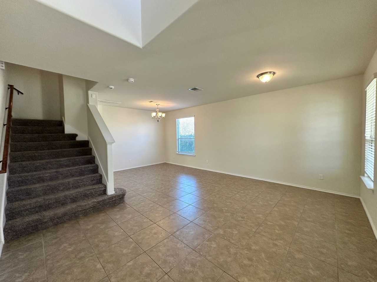 609 Curtis Dr - Photo 2 of 38