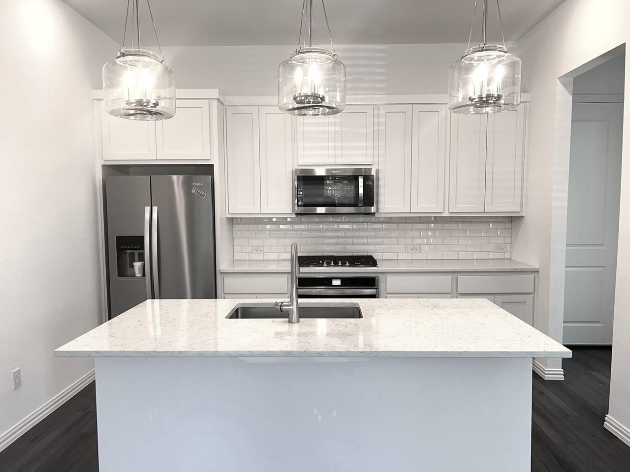 1070 Old Rosebud Dr - Photo 2 of 28