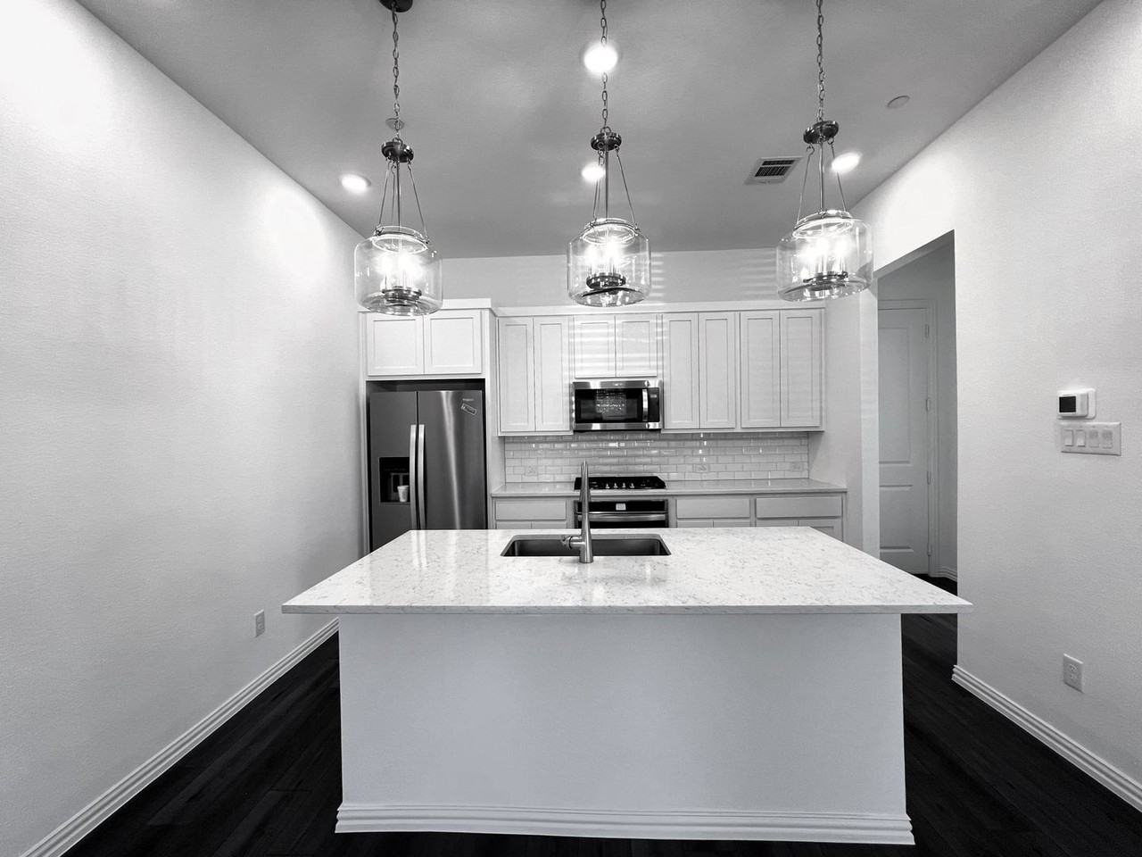 1070 Old Rosebud Dr - Photo 4 of 28