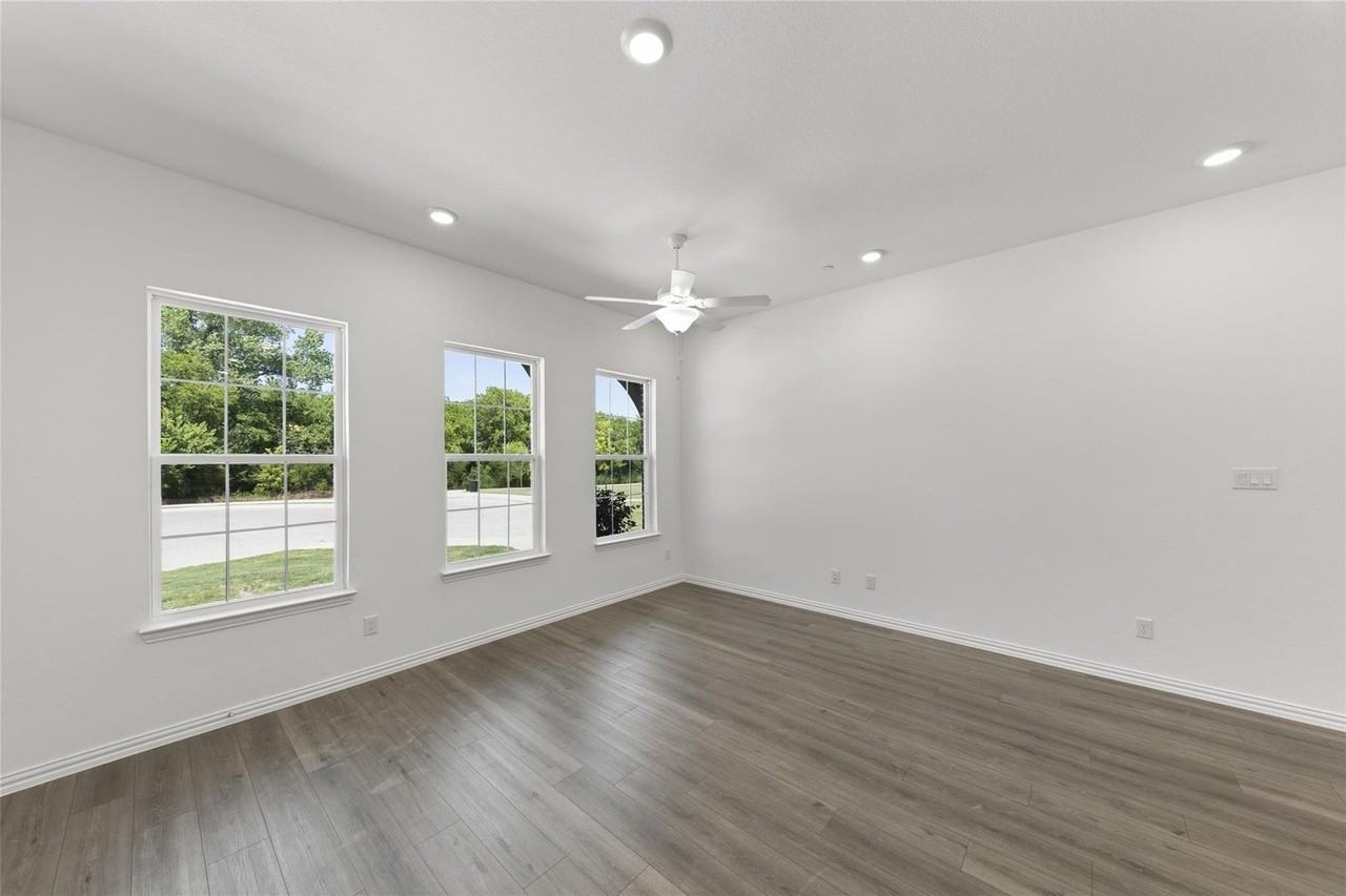 1070 Old Rosebud Dr - Photo 7 of 28