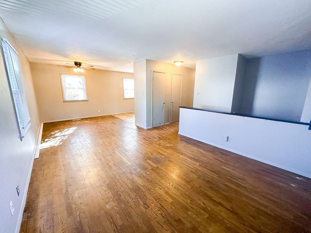 8415 E 34th St - Photo 4 of 36