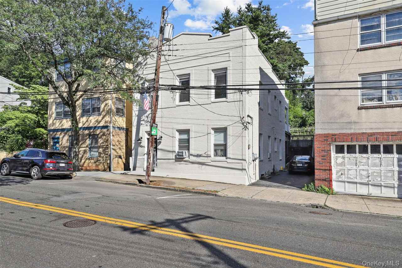 40 Main St - Photo 2 of 12