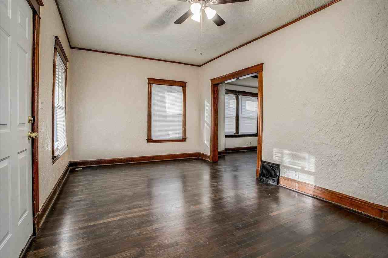 806 Monroe Ave - Photo 5 of 28