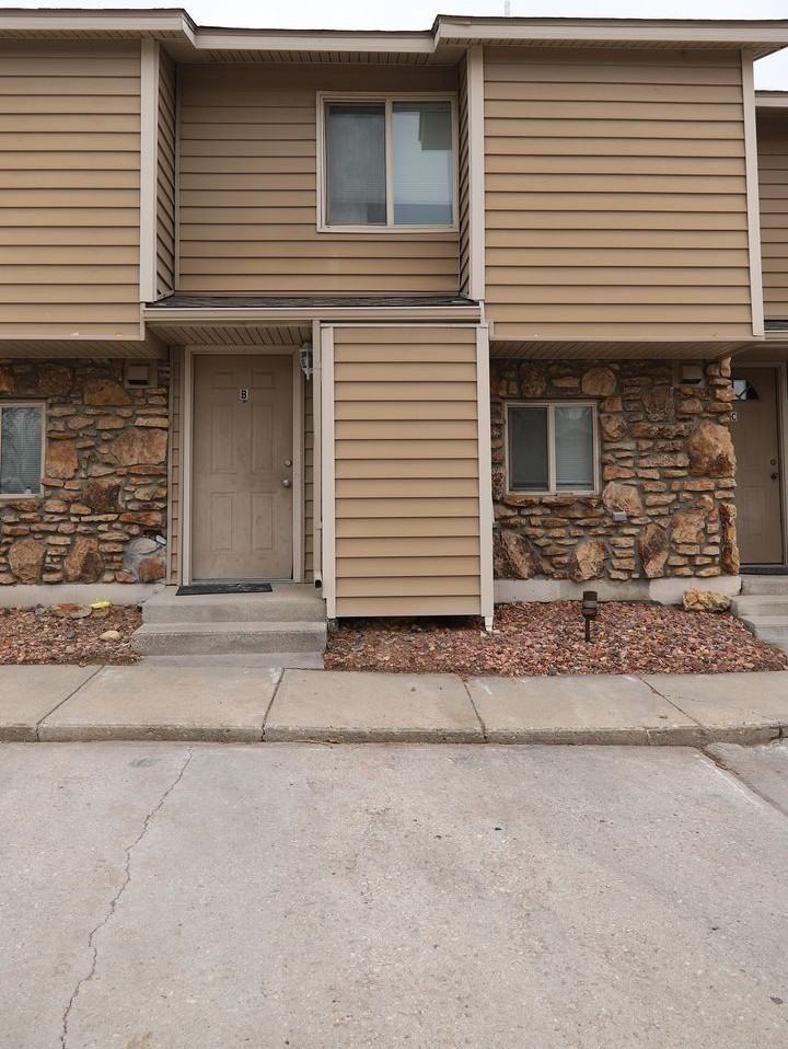 1943 Edwards Dr #B - Photo 2 of 42