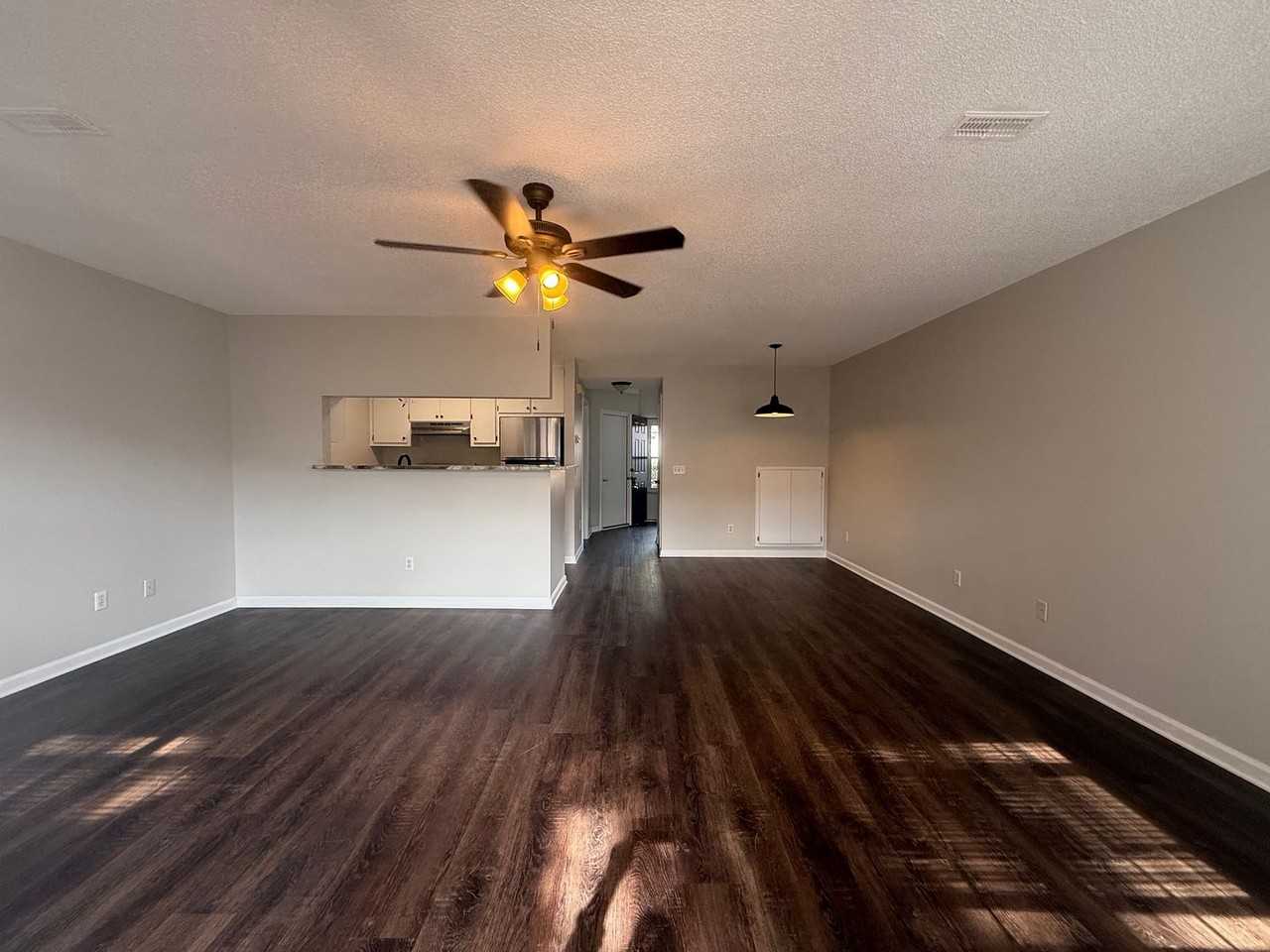 113 Commons Dr - Photo 6 of 30