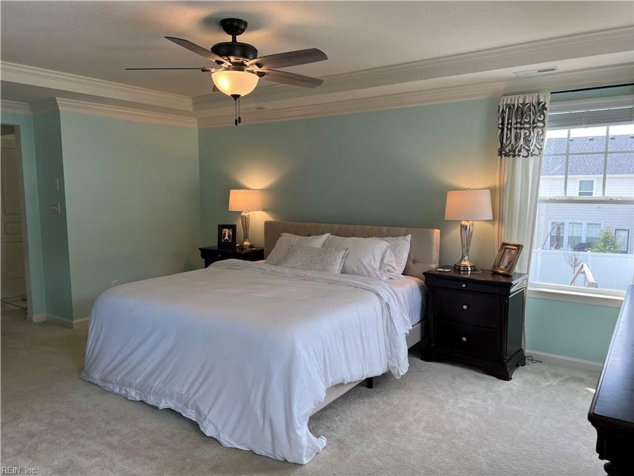 709 Angel Wing Dr - Photo 2 of 34