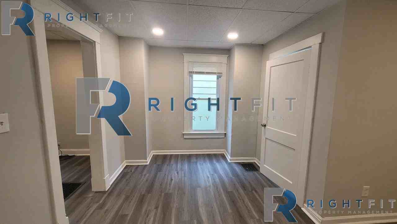 907 8th Ave - Photo 7 of 20