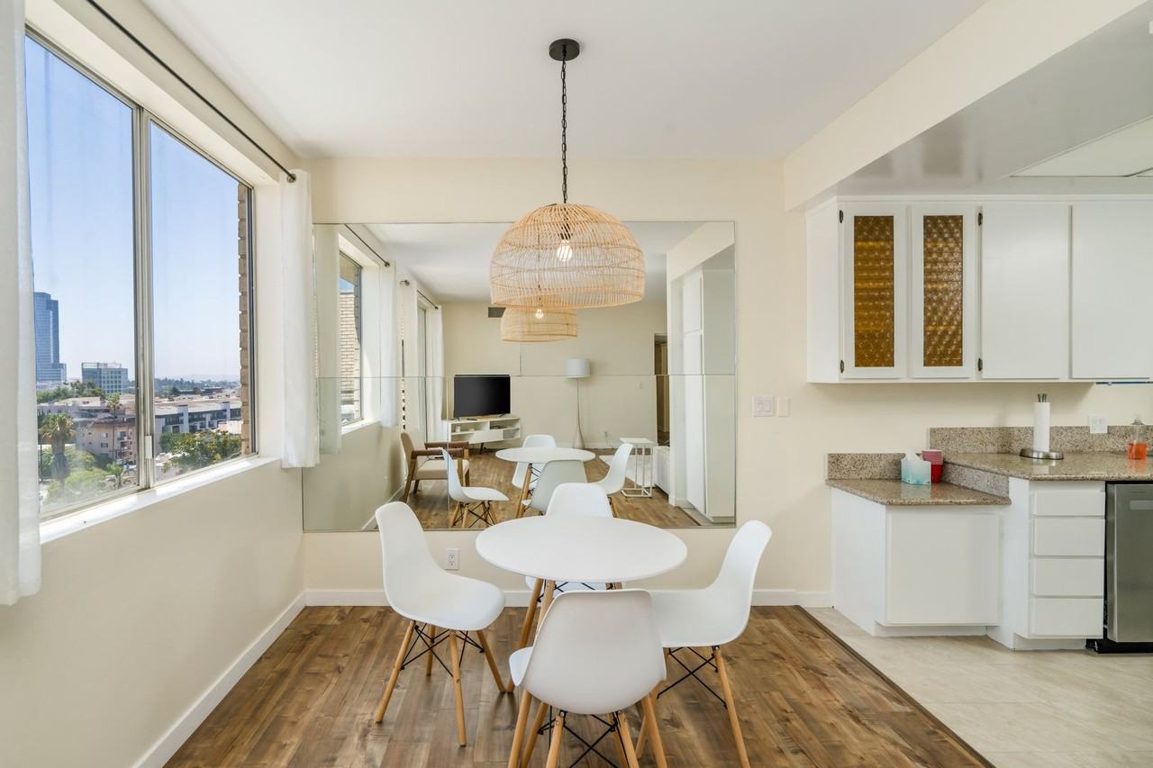 1377 S Beverly Glen Blvd - Photo 6 of 9